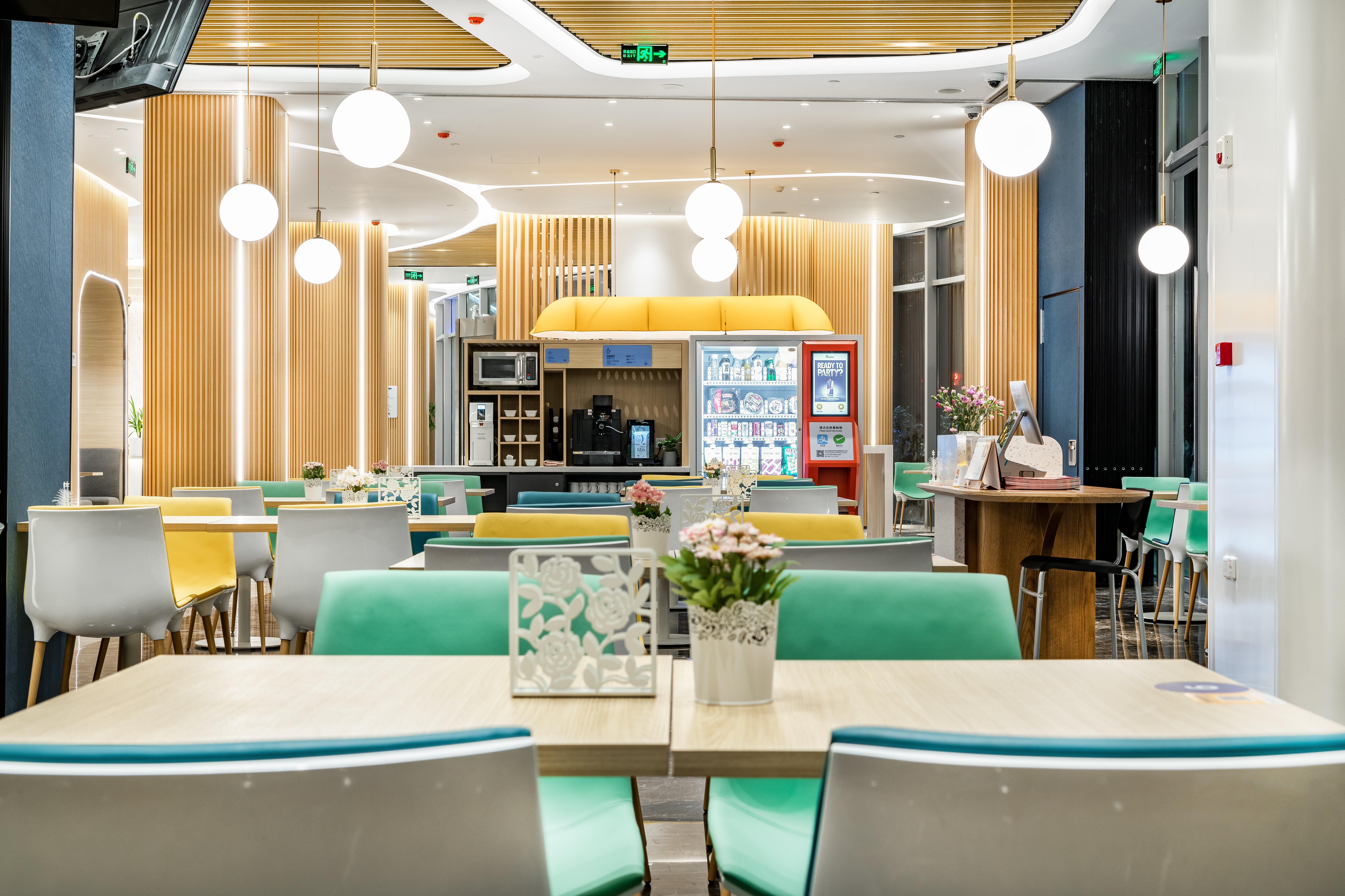 Holiday Inn Express Shanghai Pudong Zhangjiang, an IHG Hotel Bagian luar foto