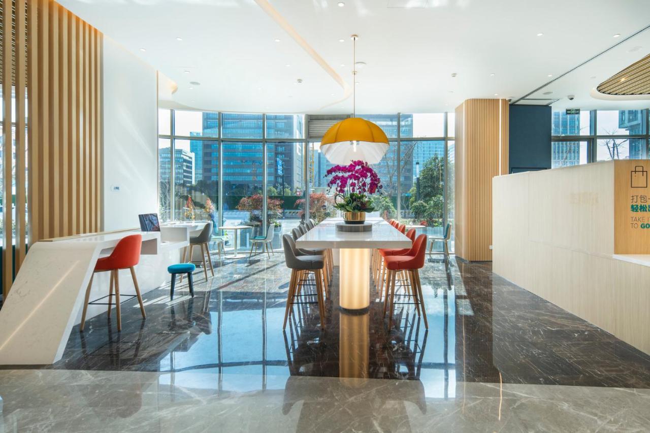 Holiday Inn Express Shanghai Pudong Zhangjiang, an IHG Hotel Bagian luar foto